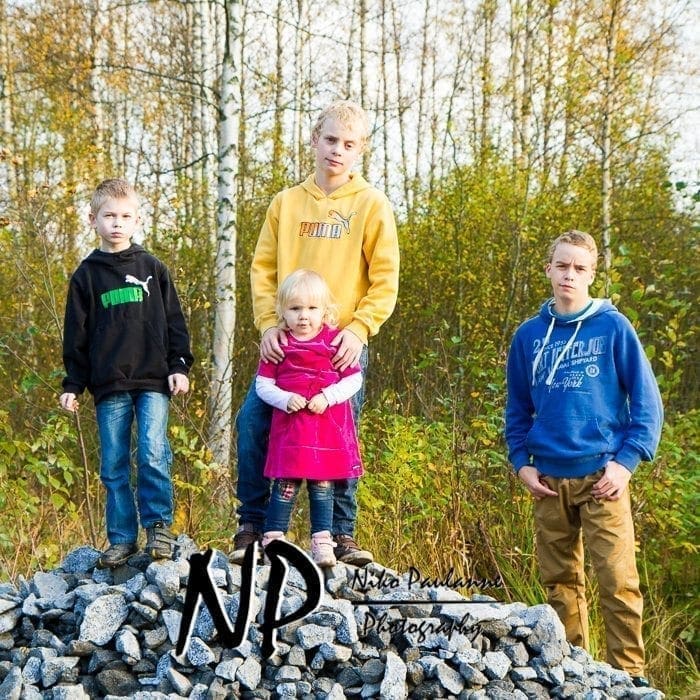 Yhdessä Rakkaudella Jaana ja Kosti perhekuvaus (2) Yhdessä Rakkaudella Jaana ja Kosti perhekuvaus (2)